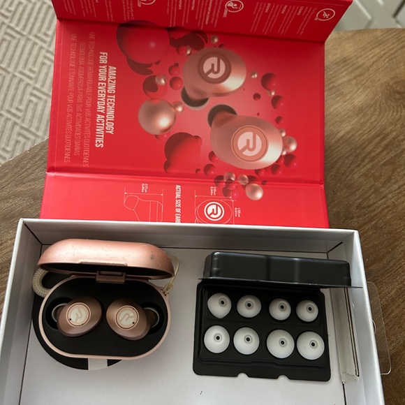 RAYCON Ear Buds - Picture 2 of 2